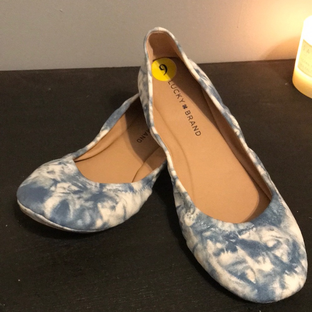 Almost new women’s flats!